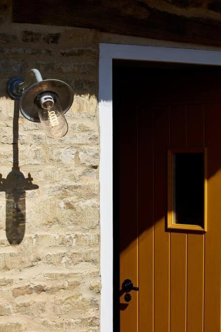 Dawn At The Sun Inn Felmersham, Our Signature Duplex Suite Sharnbrook Екстер'єр фото