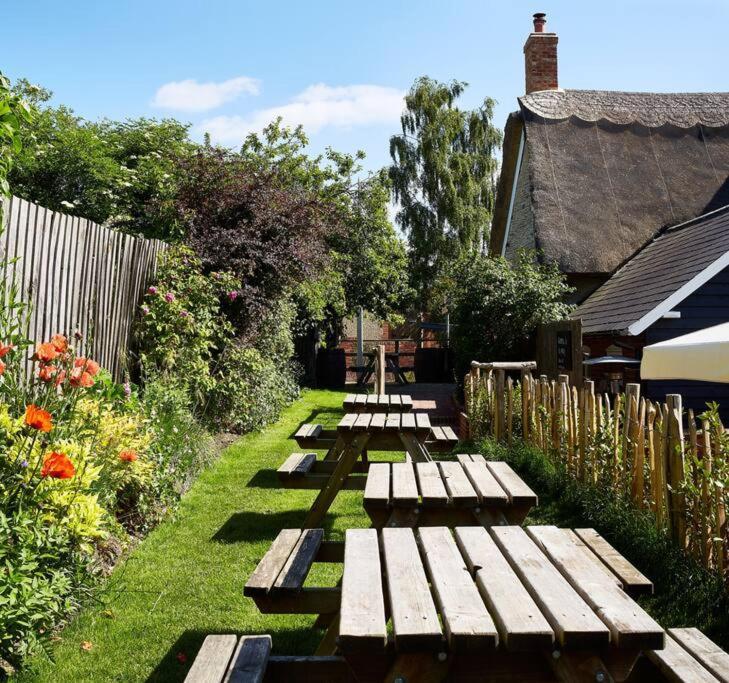 Dawn At The Sun Inn Felmersham, Our Signature Duplex Suite Sharnbrook Екстер'єр фото